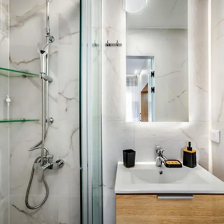 Konstantina's & Nicol's Apartamento *